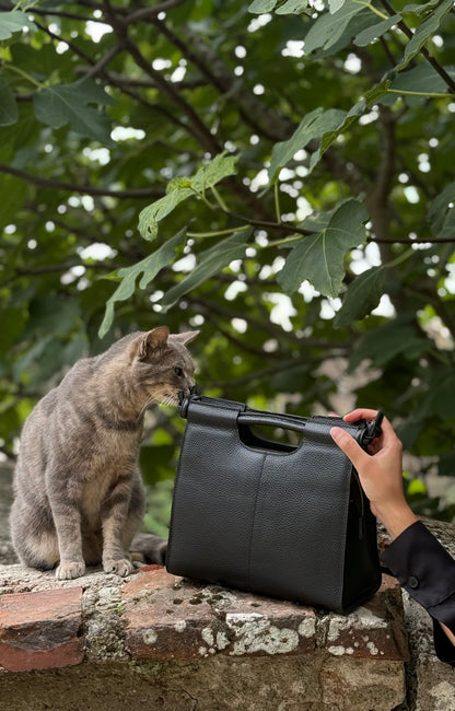 NOCCIOLA - VERA PELLE - NERA