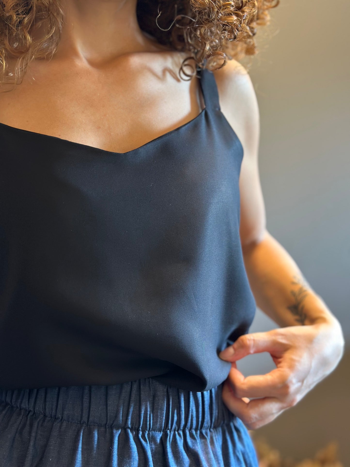 NUVOLA TOP TENCEL NERO