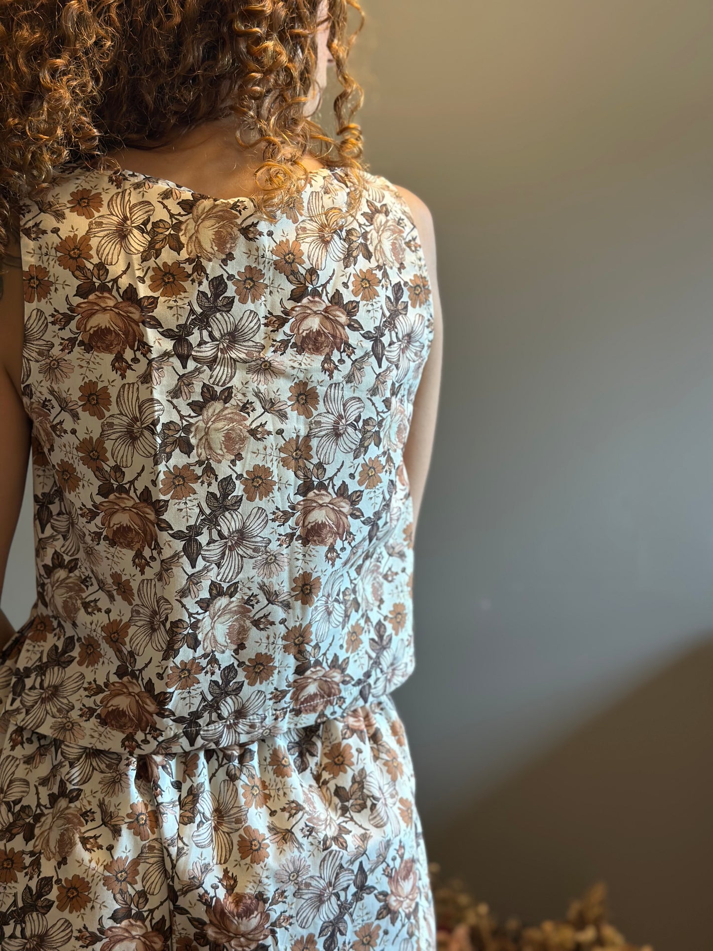 ULIVO BIANCO FIORI MARRONI