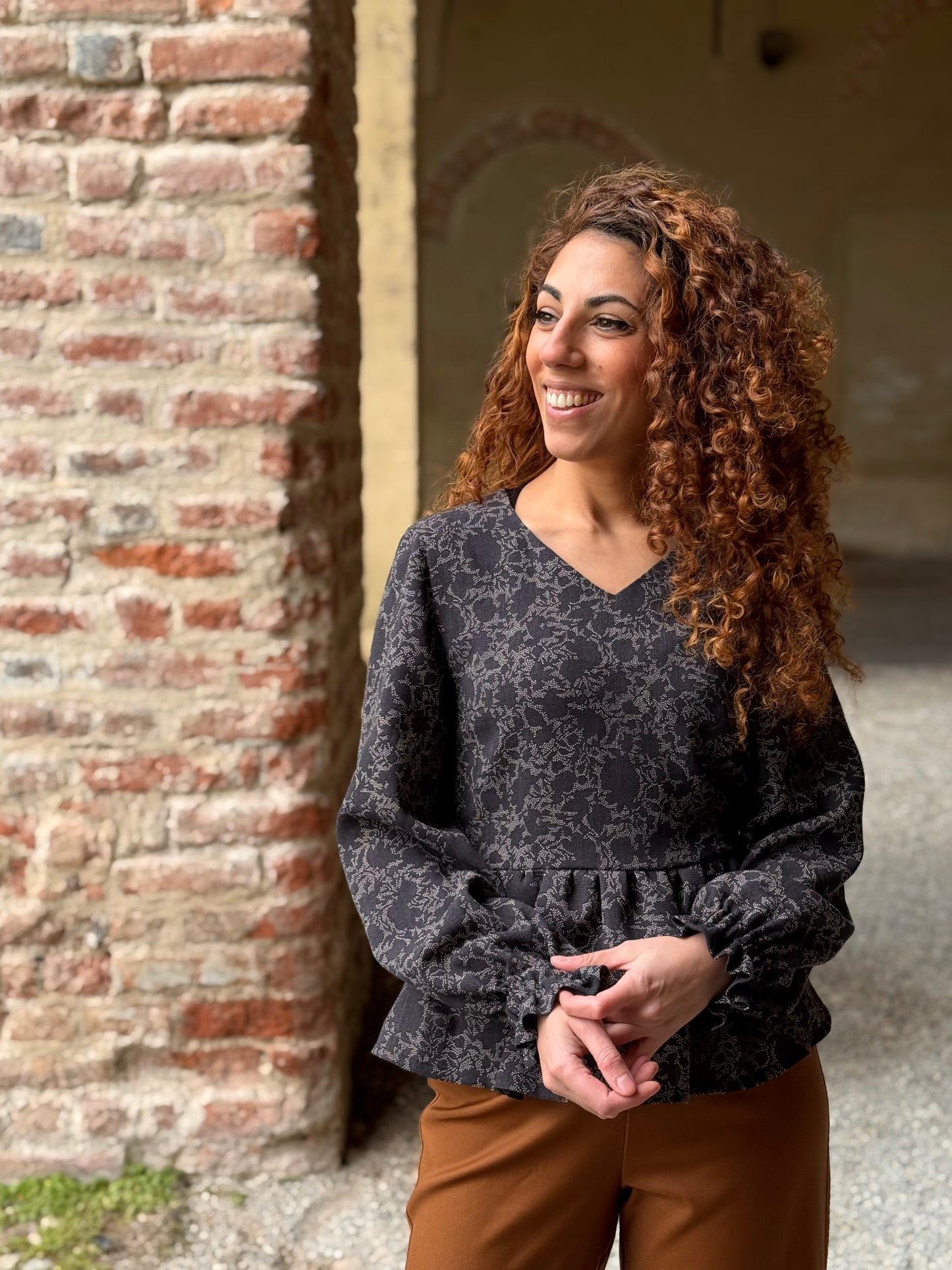 NUVOLA BLUSA LANA NERA FANTASIA