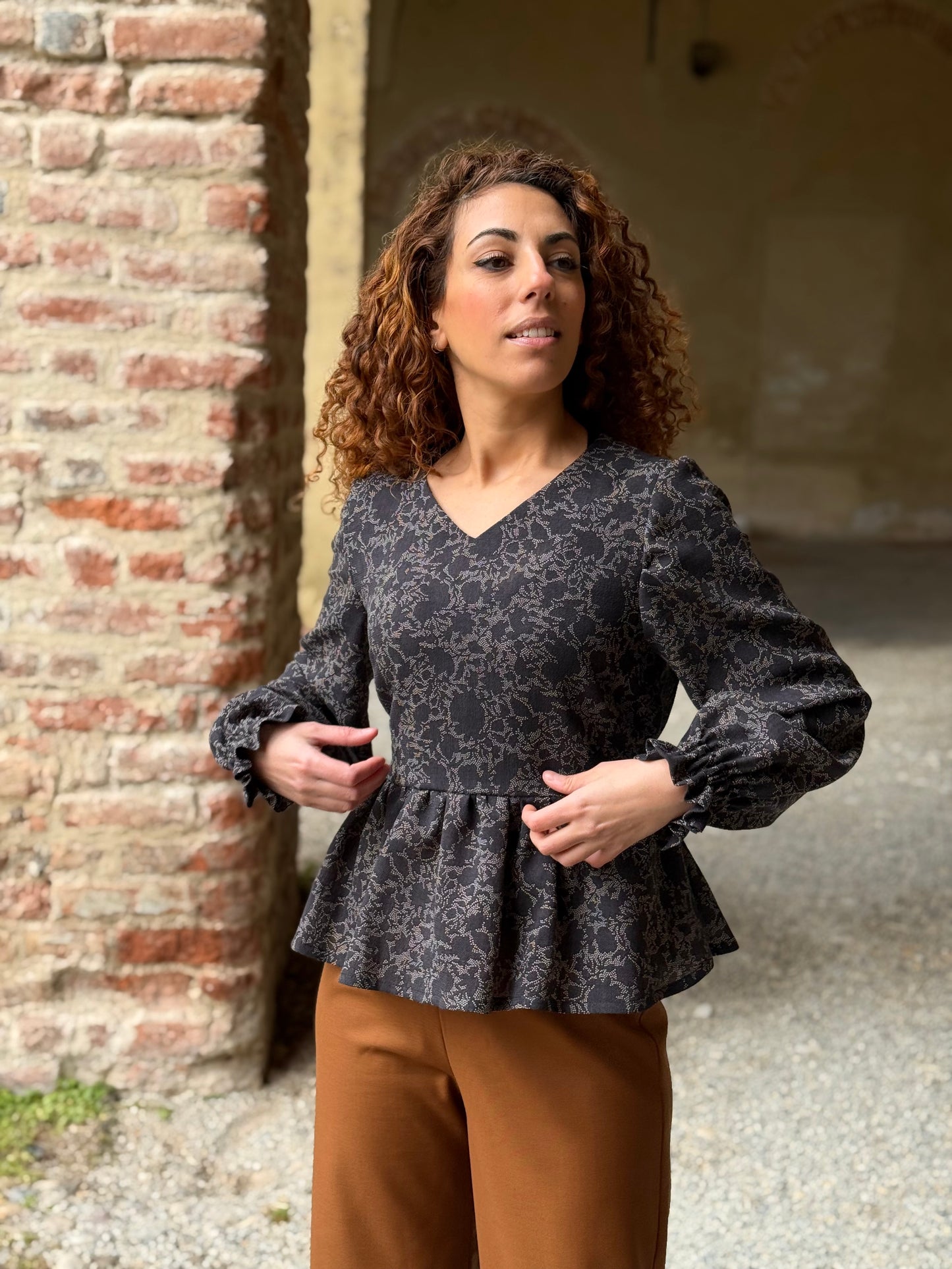 NUVOLA BLUSA LANA NERA FANTASIA