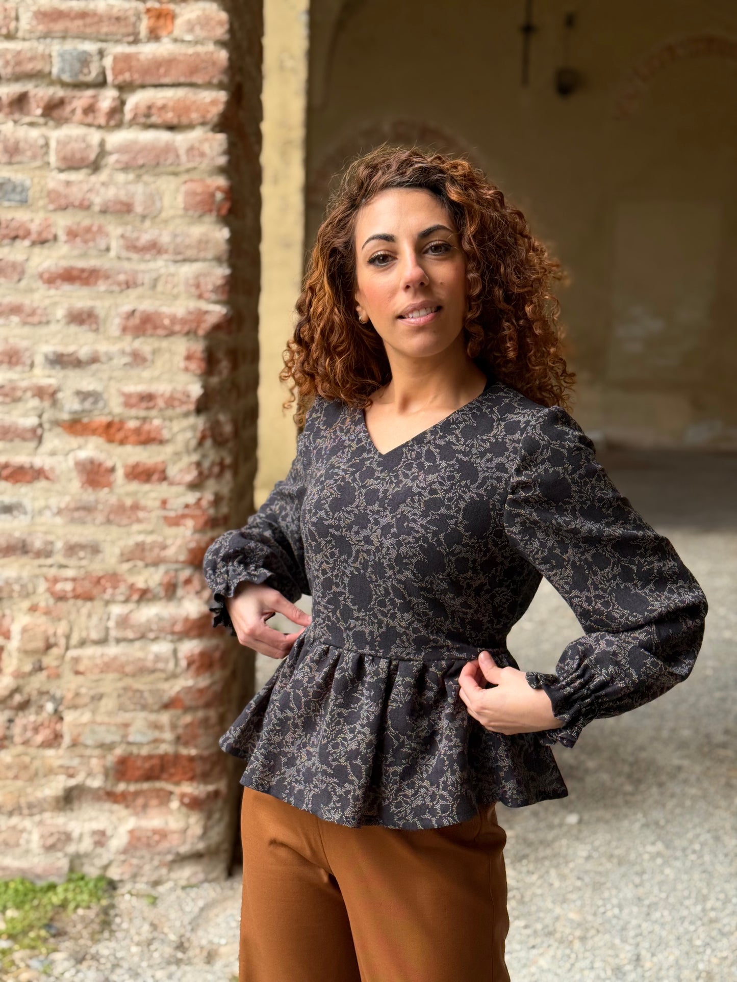 NUVOLA BLUSA LANA NERA FANTASIA