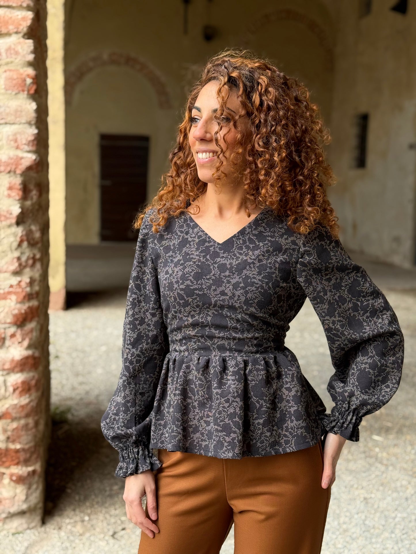 NUVOLA BLUSA LANA NERA FANTASIA