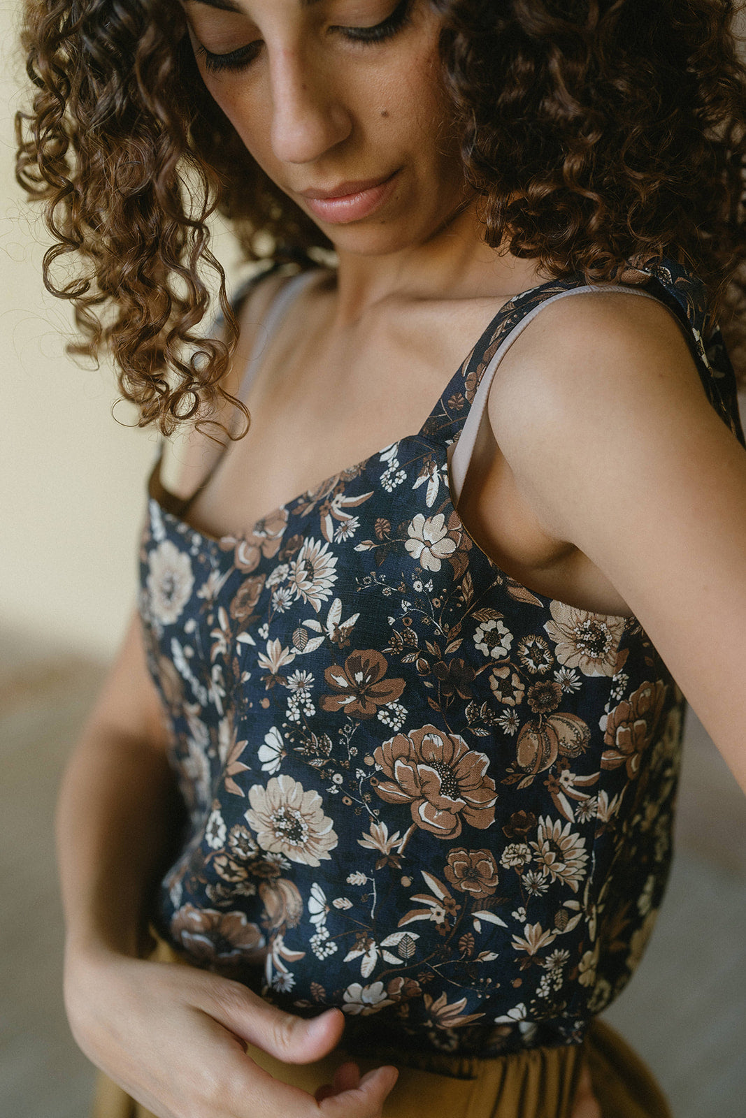 NUVOLA TOP LINO BLU FIORI